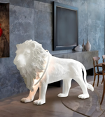 Luxury lion sculptural floor light decorative statement lighting for premium living room interior
